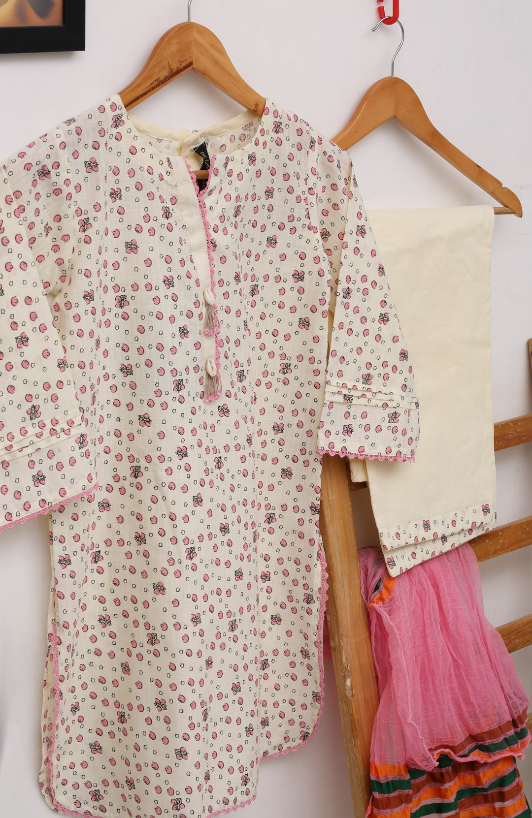 FLORAL PINK